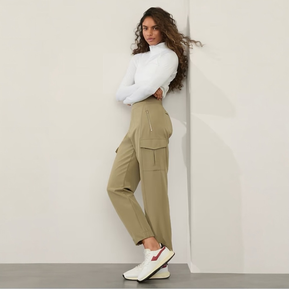 NWOT Athleta Endless High Rise Cargo Pant - Picture 4 of 9